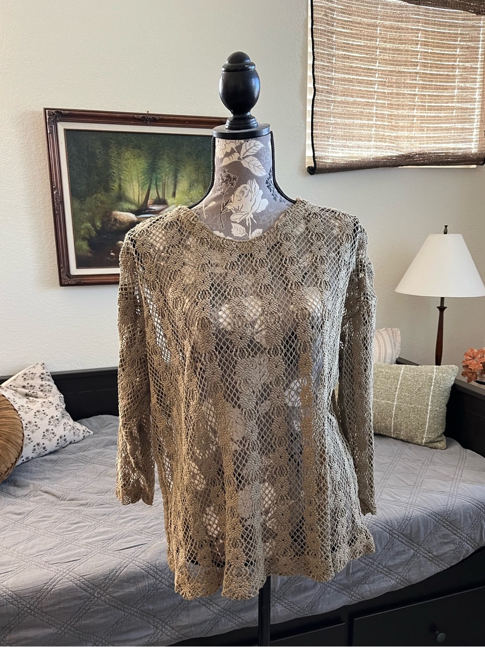 Women's Lightweight Crochet Quarter-Length Sleeve Top - Taupe